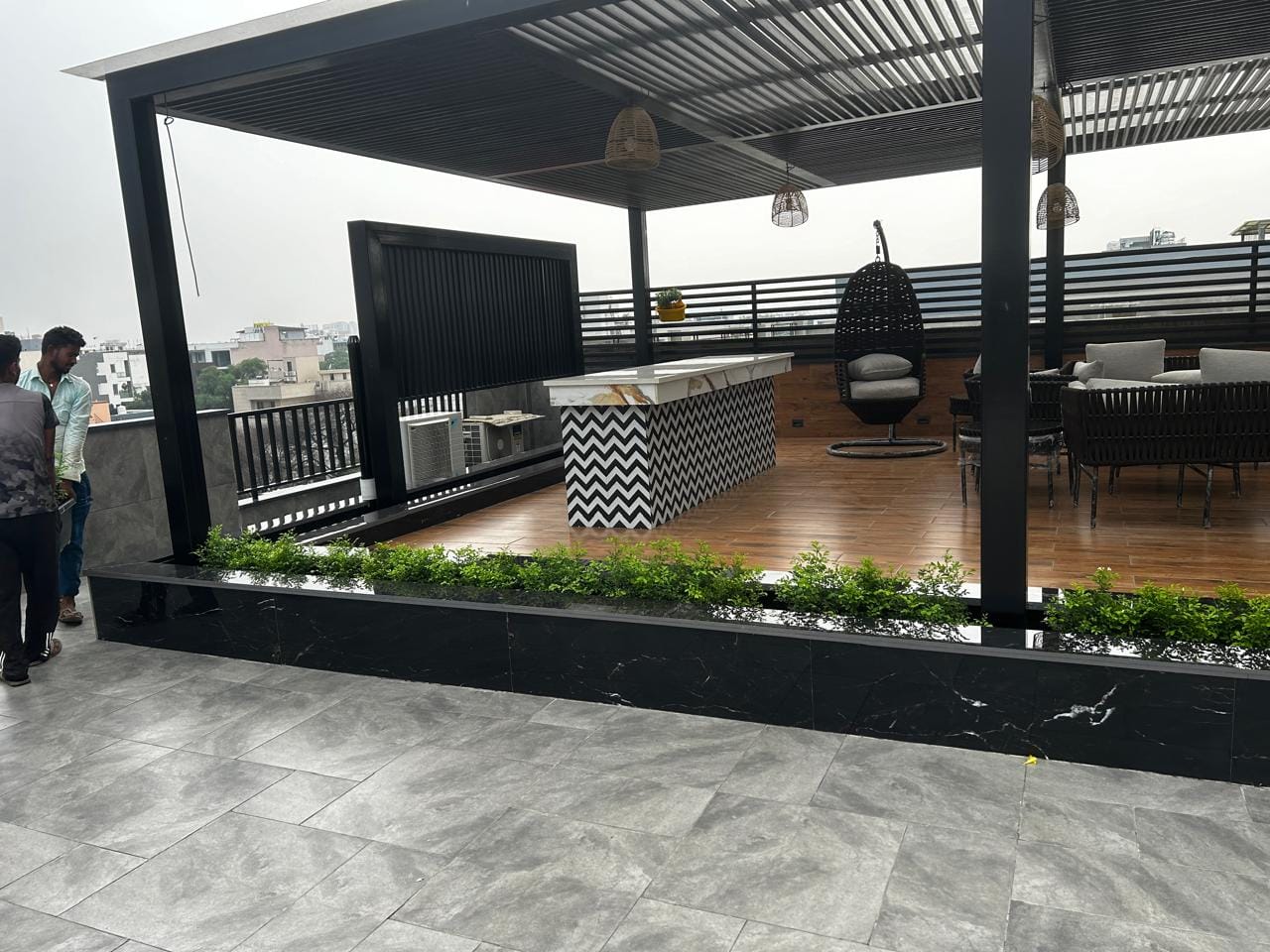 Plant Roopan Outdoor Garden Furniture Setup